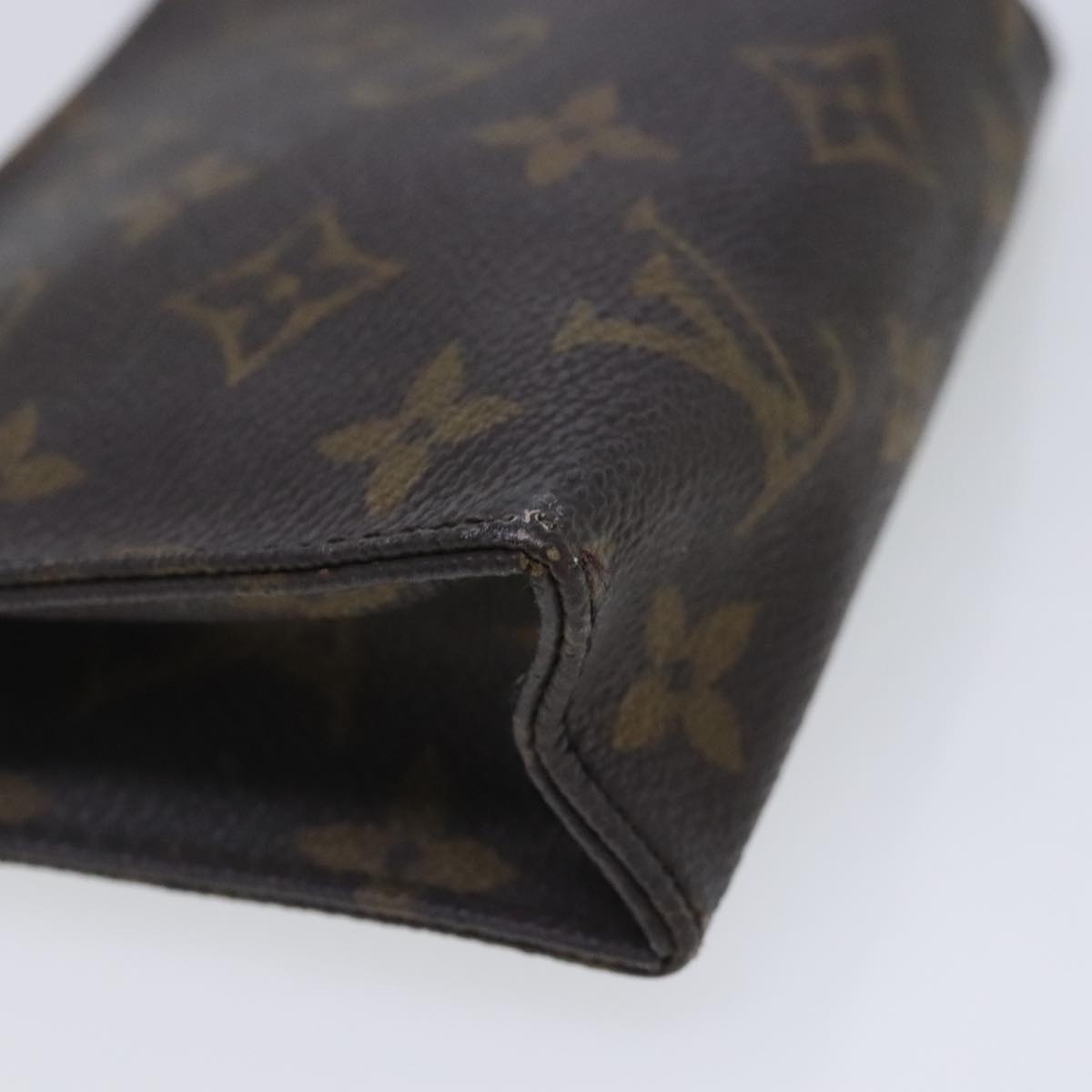 LOUIS VUITTON Monogram Poche Toilette 15 Pouch M47546 LV Auth 94731