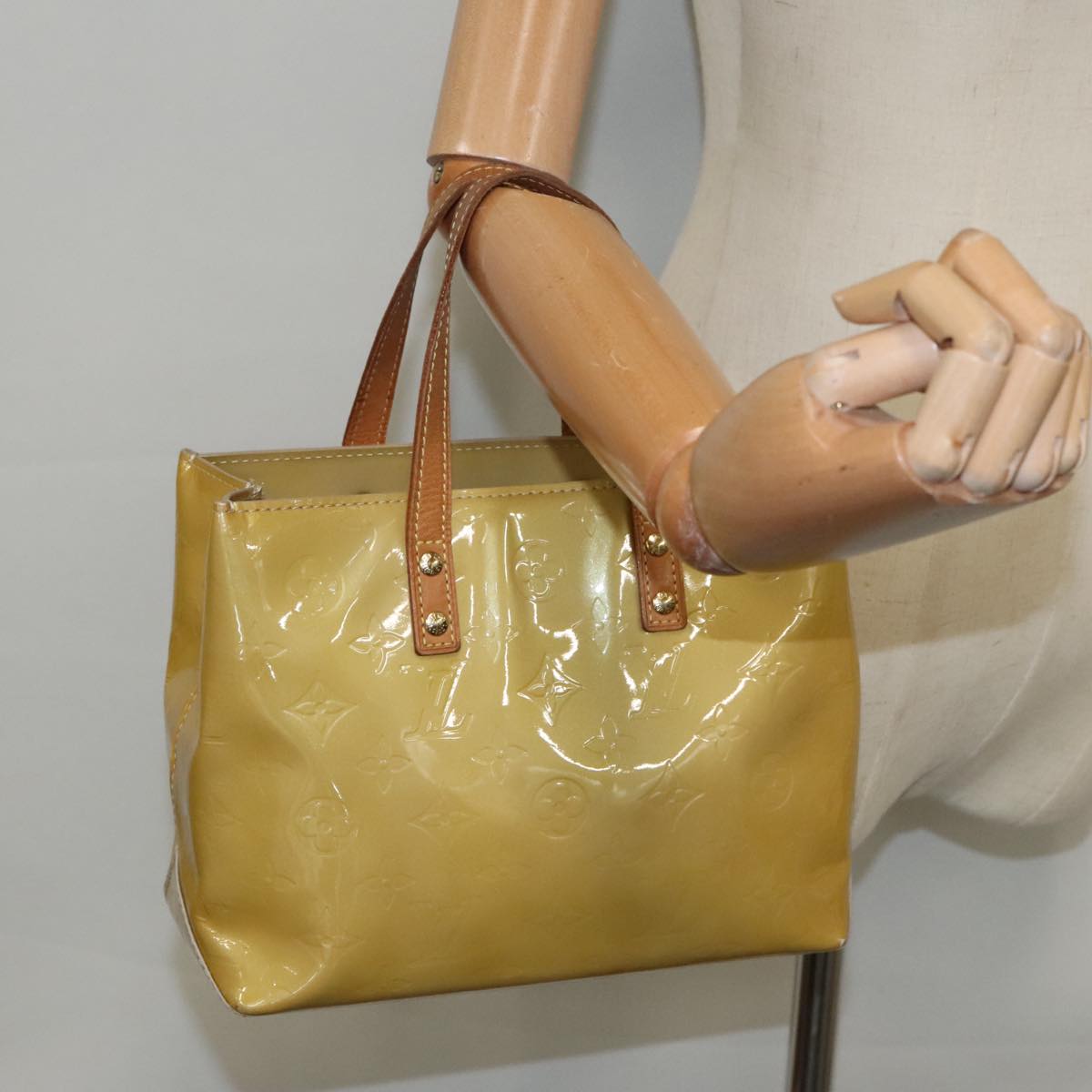 LOUIS VUITTON Monogram Vernis Reade PM Hand Bag Beige M91334 LV Auth 94767