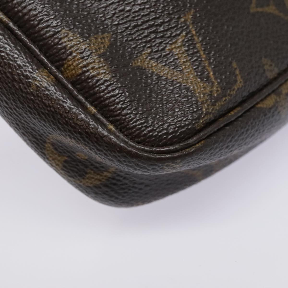 LOUIS VUITTON Monogram Pochette Accessoires Pouch M51980 LV Auth 94939