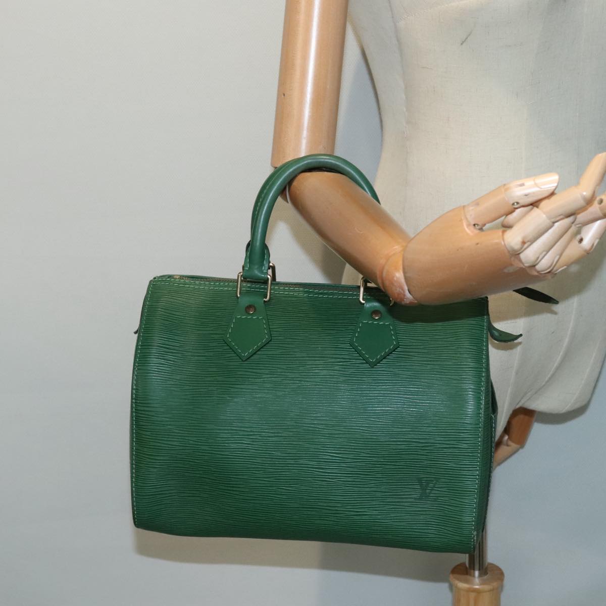 LOUIS VUITTON Epi Speedy 25 Hand Bag Borneo Green M43014 LV Auth 94971