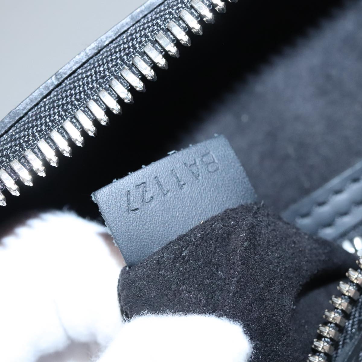 LOUIS VUITTON Epi LV × Supreme Keepall Bandouliere 55 Bag M53433 LV Auth 95128SM