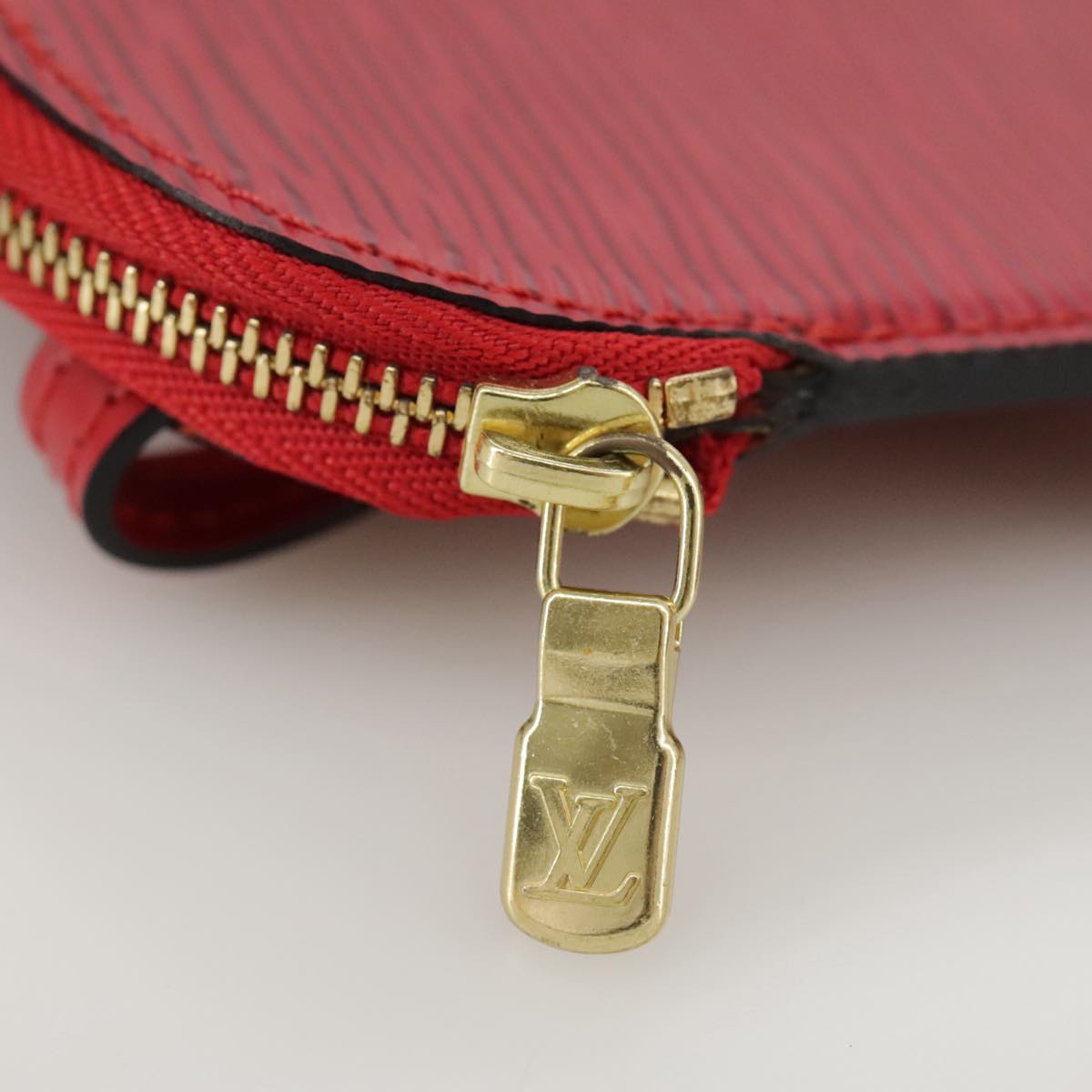 LOUIS VUITTON Epi Pochette Secret Accessory Pouch SPO Red LV Auth 95155SV