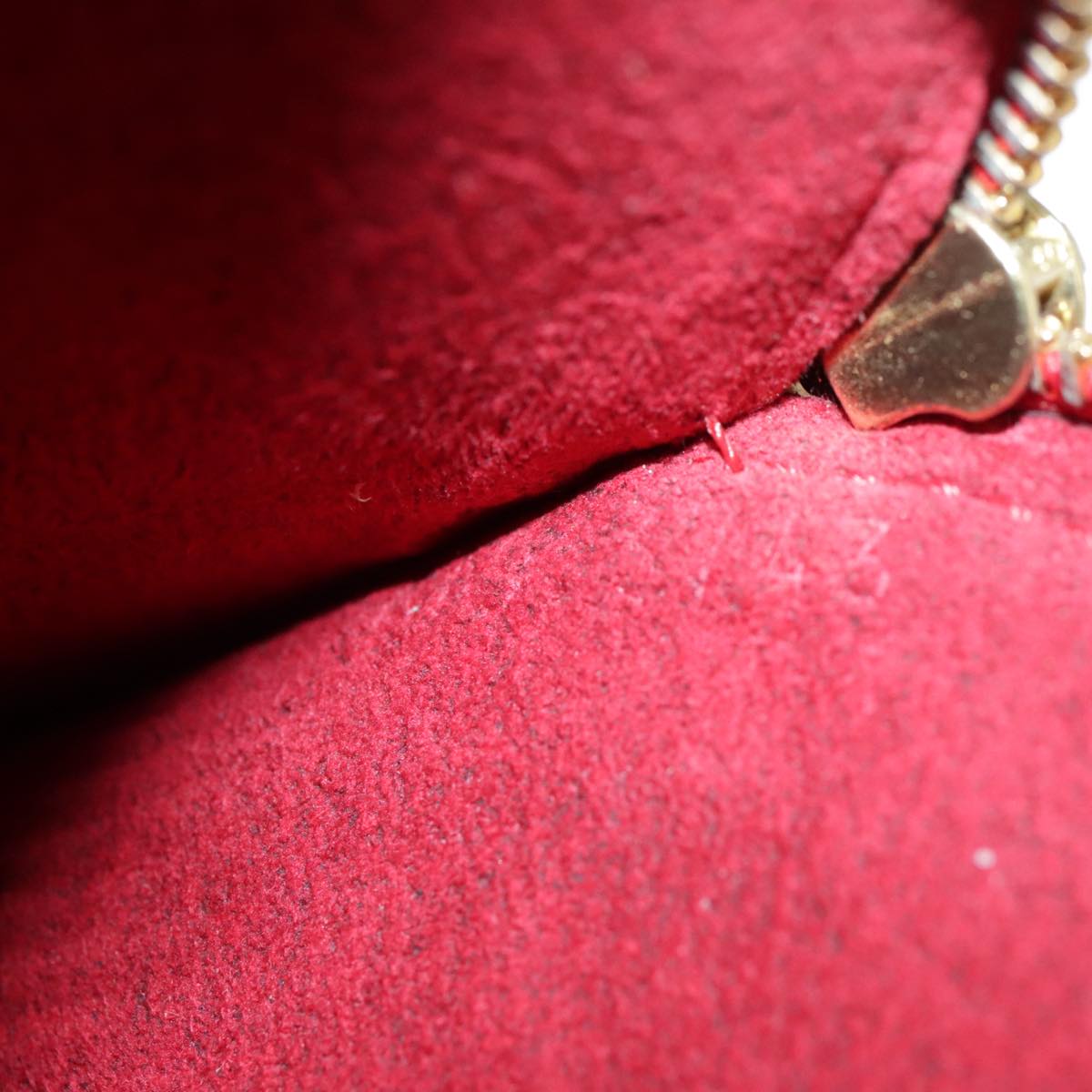 LOUIS VUITTON Epi Pochette Secret Accessory Pouch SPO Red LV Auth 95155SV