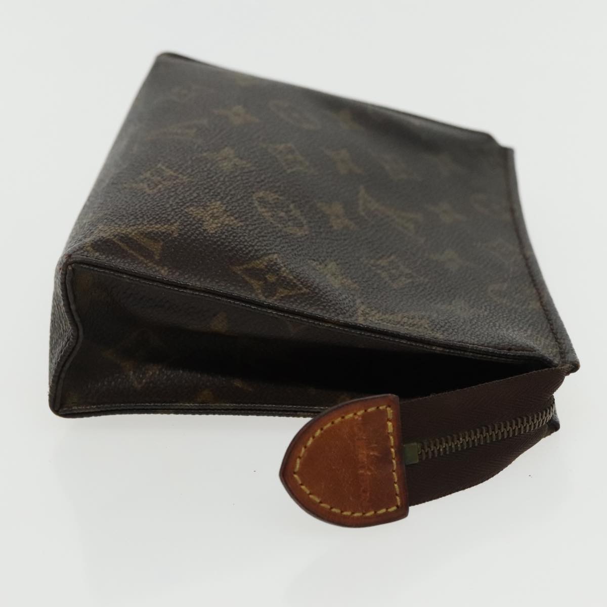 LOUIS VUITTON Monogram Poche Toilette 19 Pouch M47544 LV Auth 95213