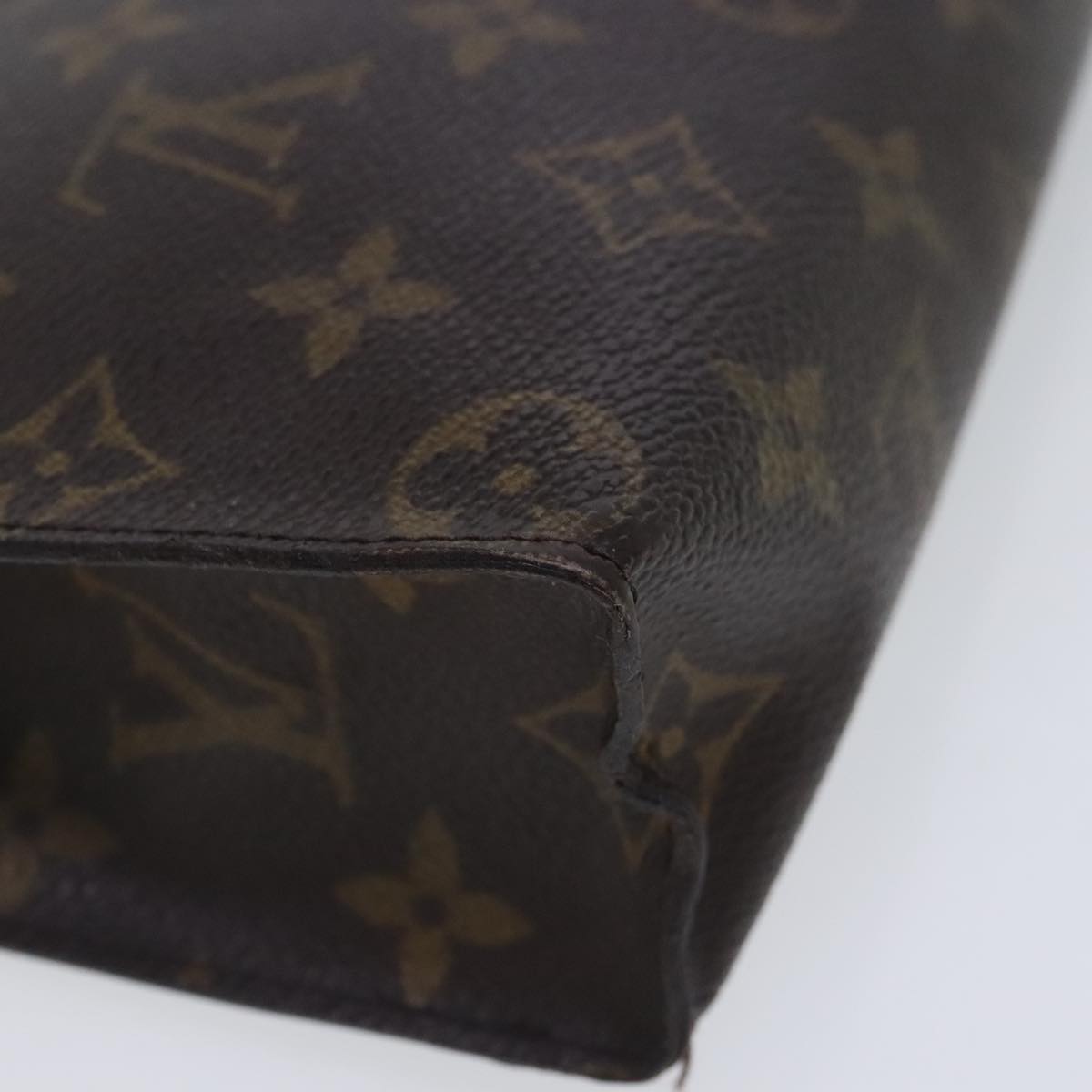 LOUIS VUITTON Monogram Poche Toilette 26 Pouch M47542 LV Auth 95424