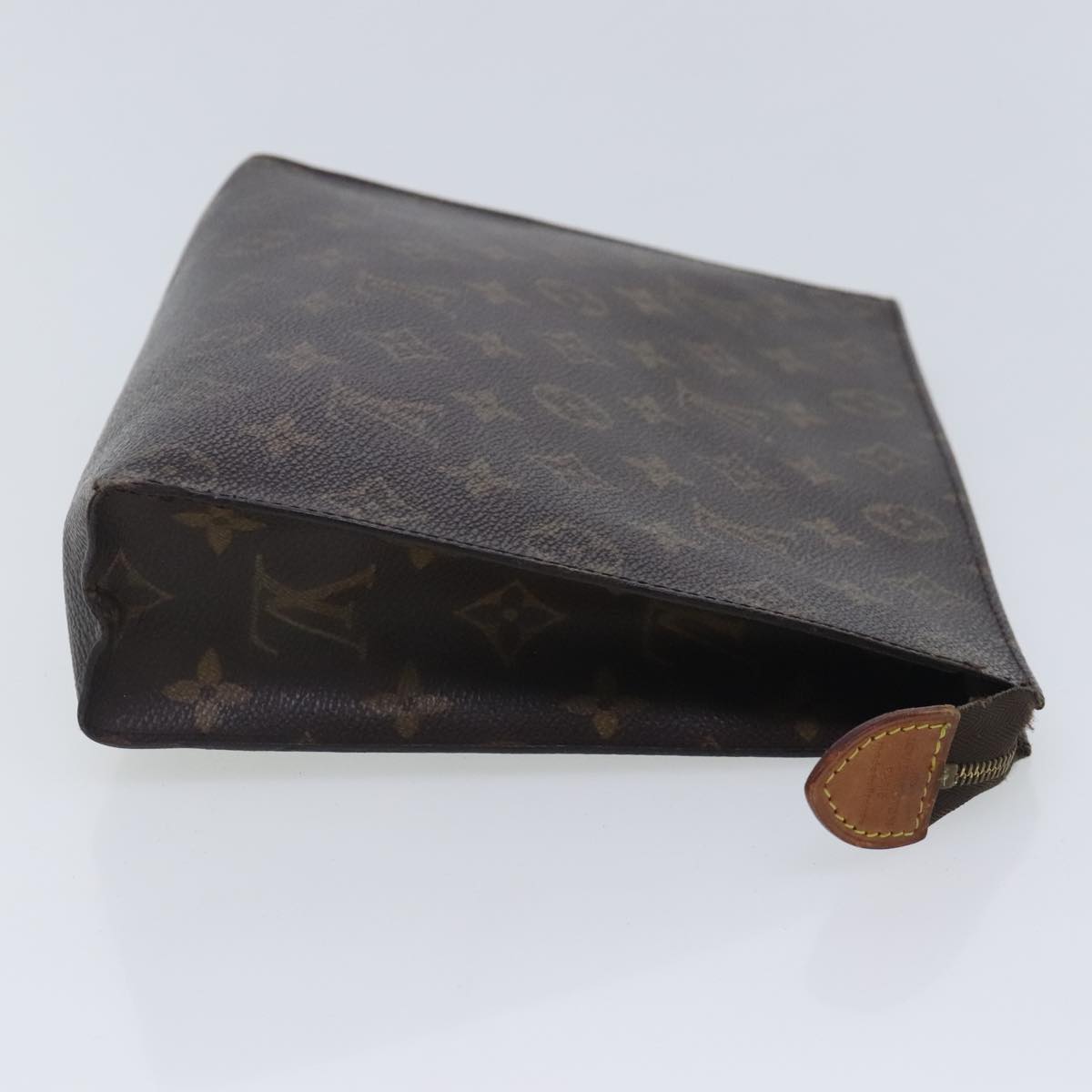 LOUIS VUITTON Monogram Poche Toilette 26 Pouch M47542 LV Auth 95424