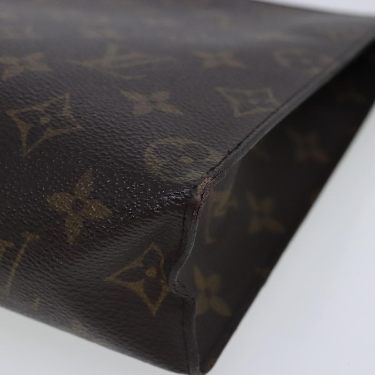 LOUIS VUITTON Monogram Poche Toilette 26 Pouch M47542 LV Auth 95424