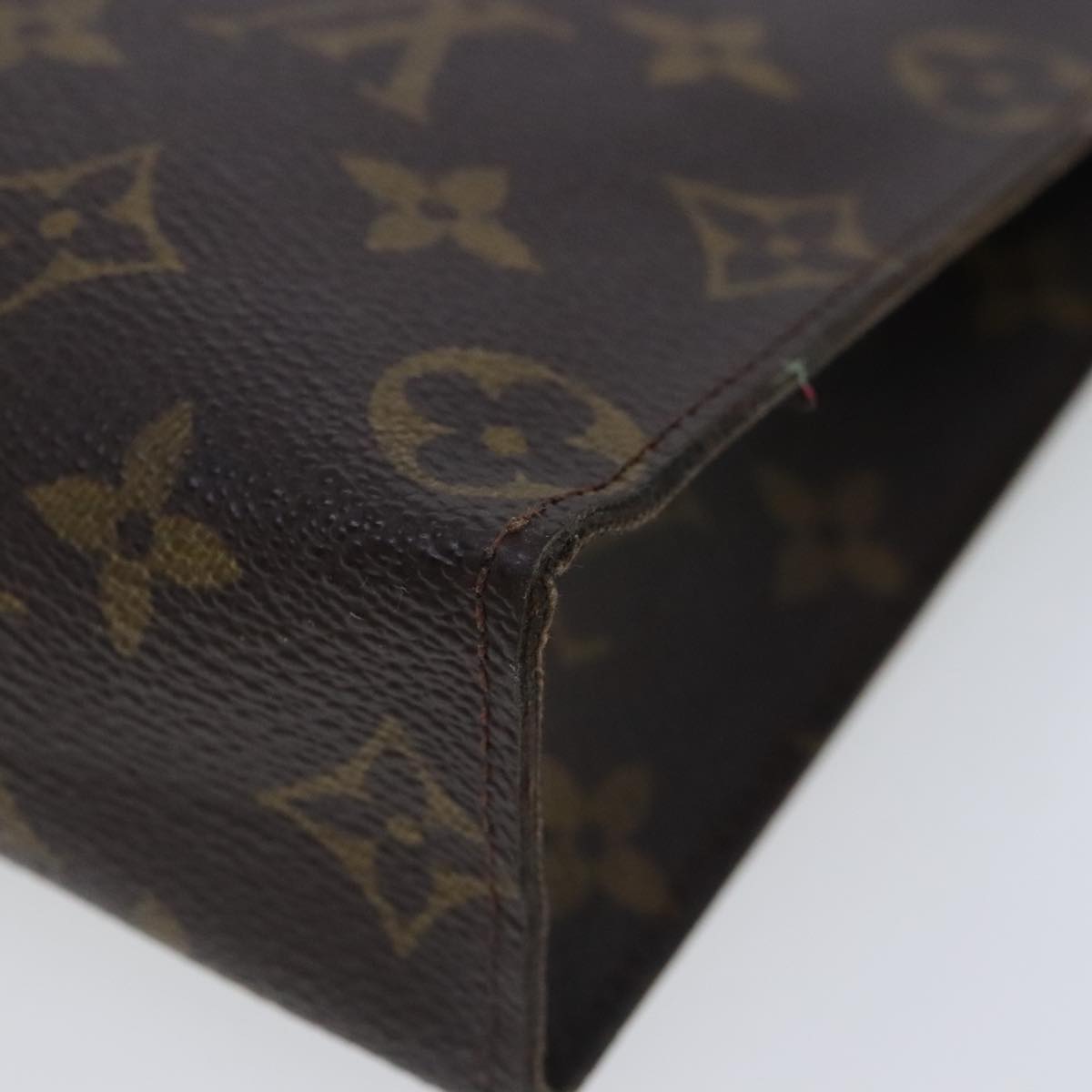 LOUIS VUITTON Monogram Poche Toilette 26 Pouch M47542 LV Auth 95434