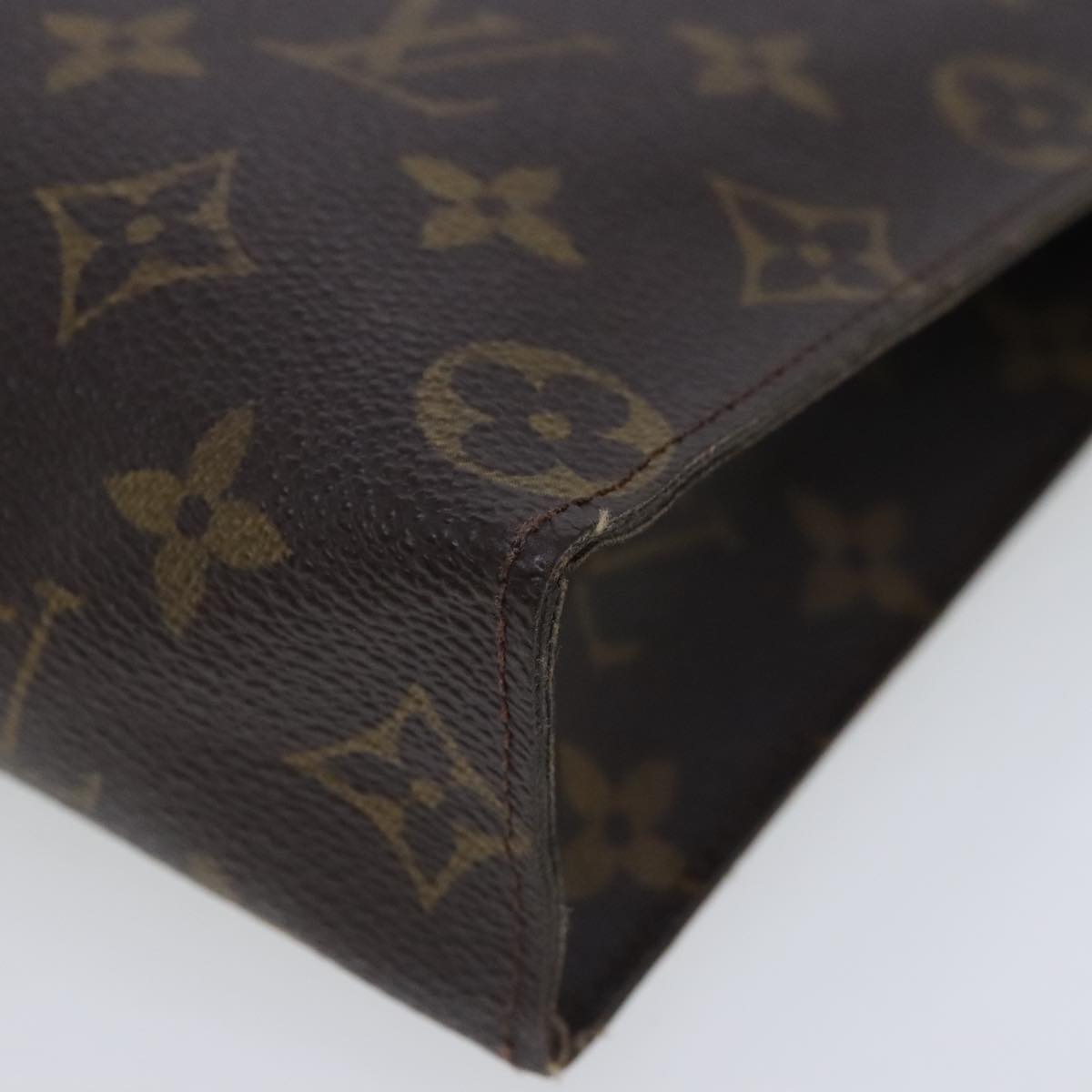 LOUIS VUITTON Monogram Poche Toilette 26 Pouch M47542 LV Auth 95434