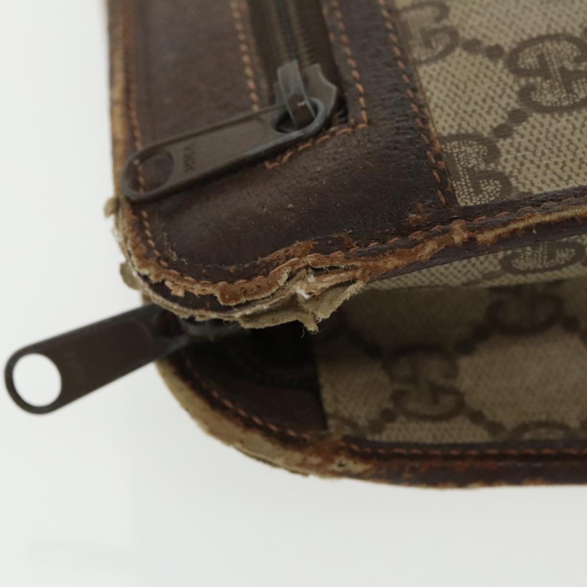GUCCI GG Supreme Clutch Bag PVC Beige 97 01 037 Auth 95525