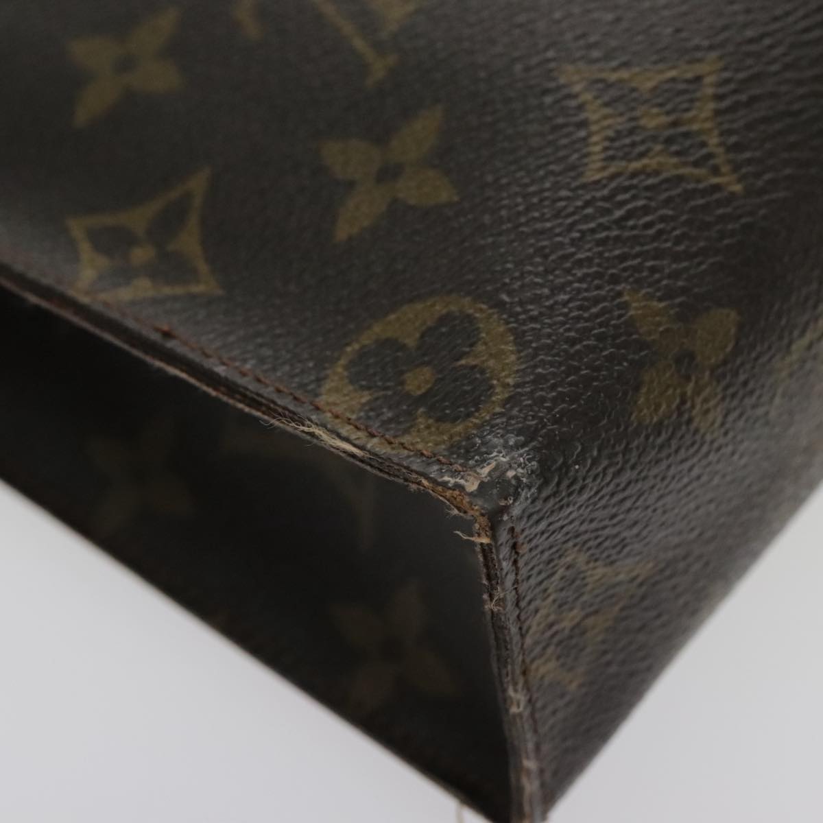 LOUIS VUITTON Monogram Poche Toilette 26 Pouch M47542 LV Auth 95532