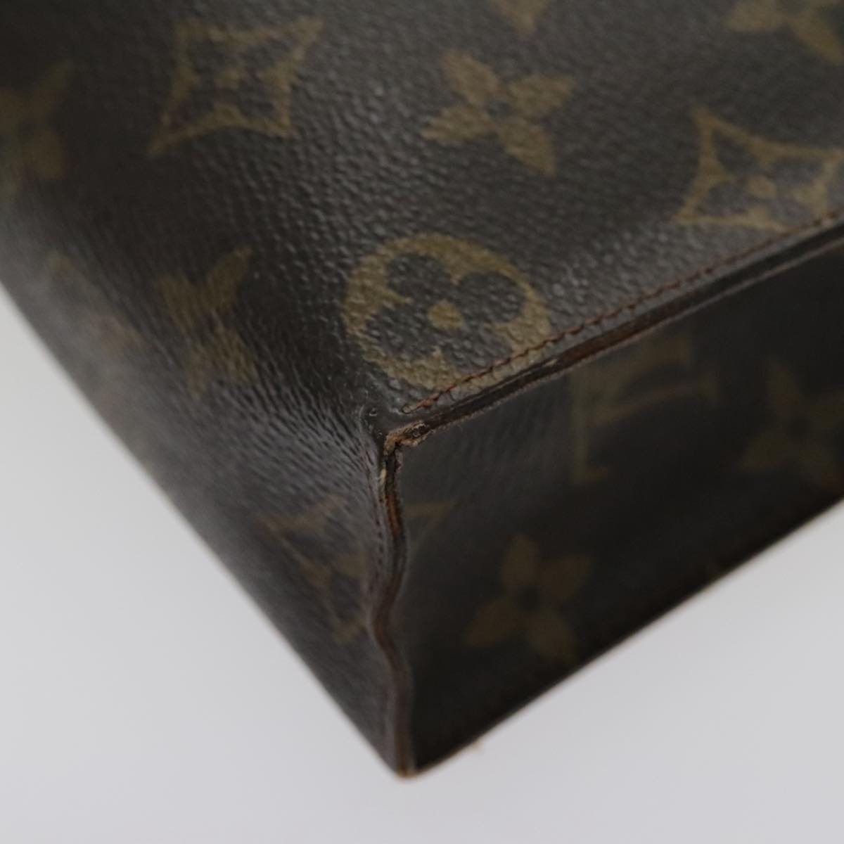 LOUIS VUITTON Monogram Poche Toilette 26 Pouch M47542 LV Auth 95532