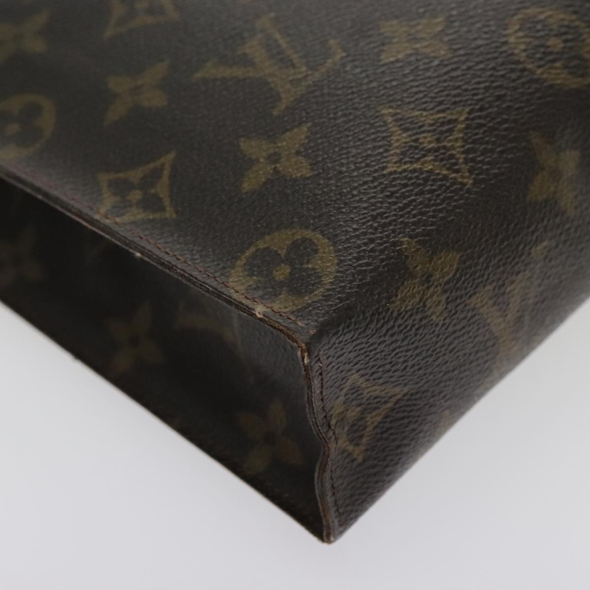 LOUIS VUITTON Monogram Poche Toilette 26 Pouch M47542 LV Auth 95532