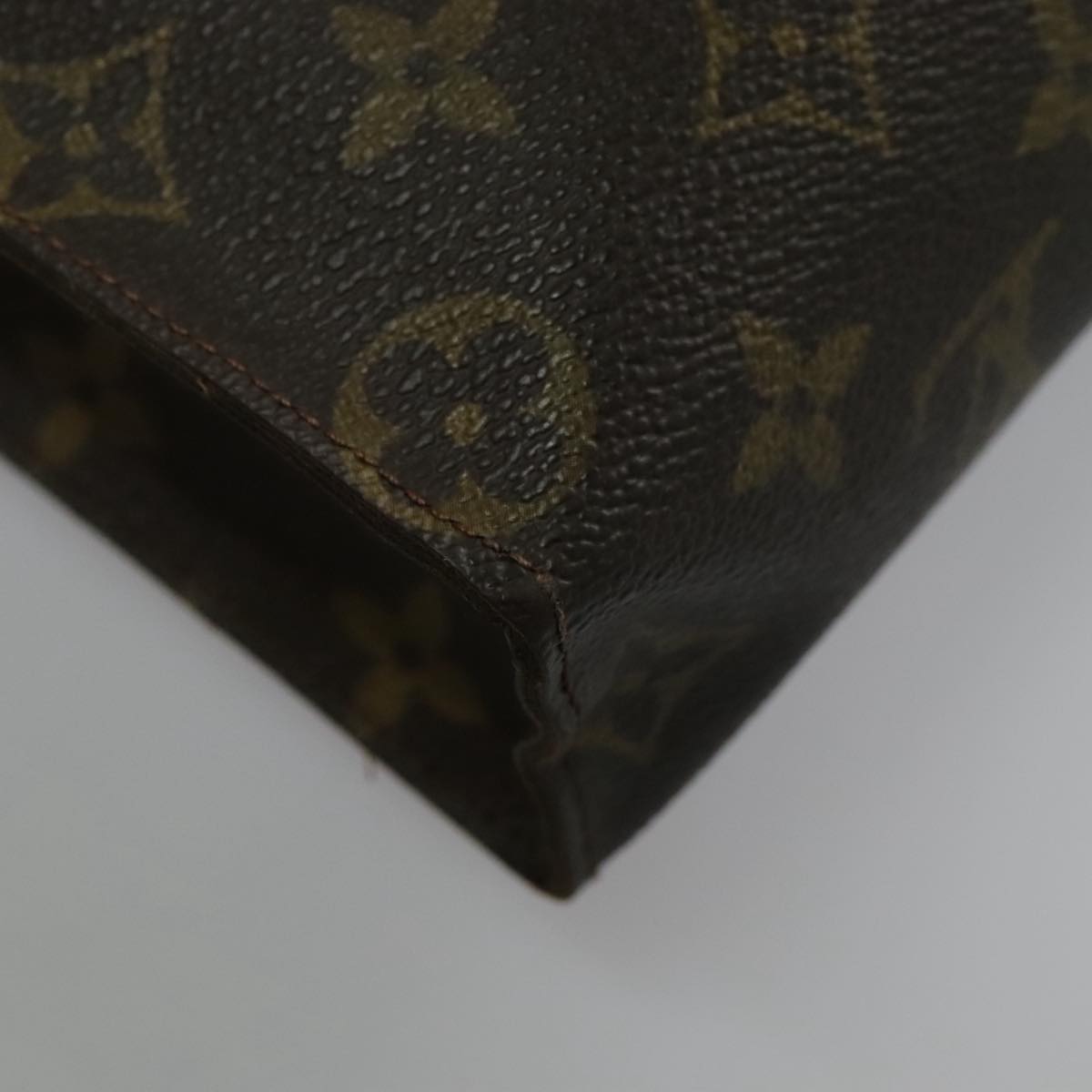 LOUIS VUITTON Monogram Poche Toilette 26 Pouch M47542 LV Auth 95607