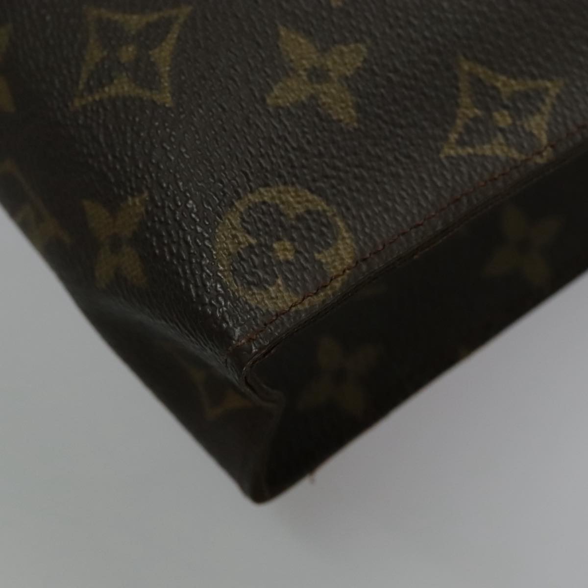 LOUIS VUITTON Monogram Poche Toilette 26 Pouch M47542 LV Auth 95607