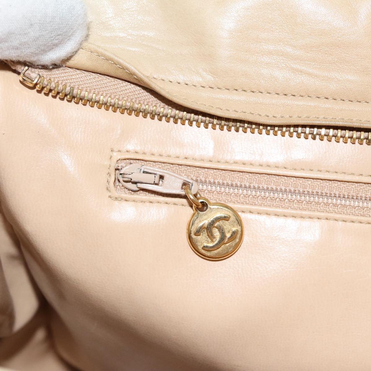 CHANEL V Stitch Hand Bag Lamb Skin Beige Gold CC Auth 95608