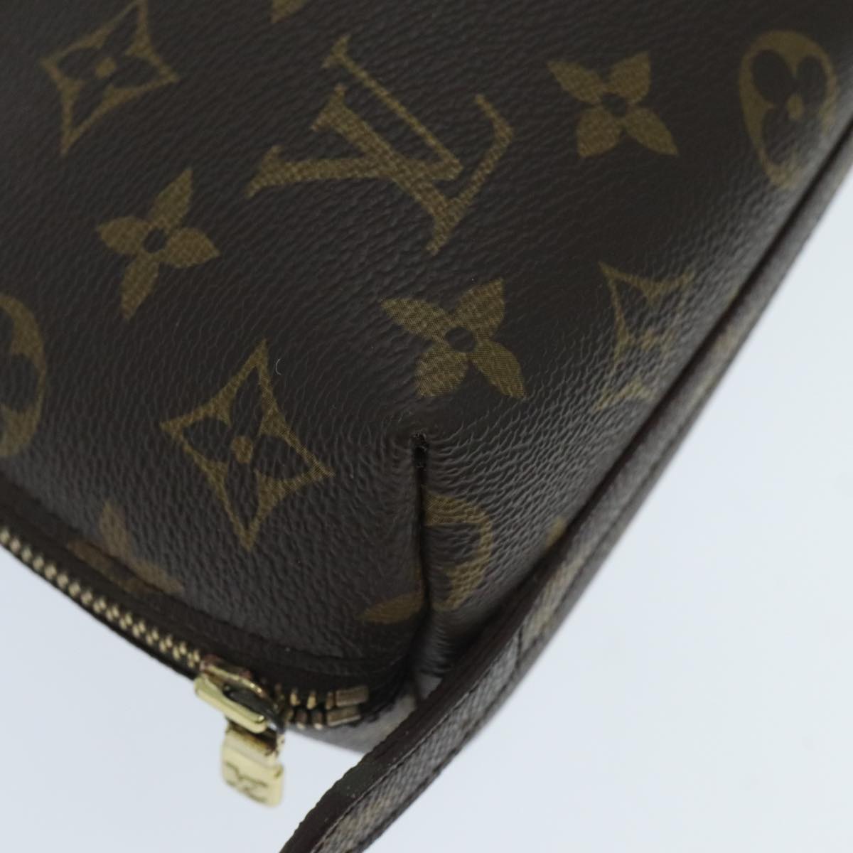 LOUIS VUITTON Monogram Trousse Demi Ronde Cosmetic Pouch M47520 LV Auth 96026