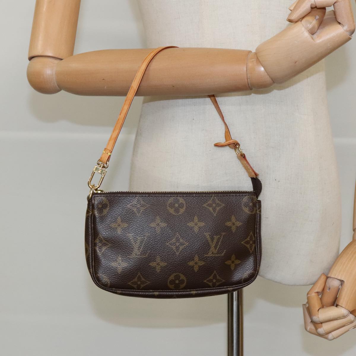 LOUIS VUITTON Monogram Mini Pochette Accessoires Pouch M58009 LV Auth 96144