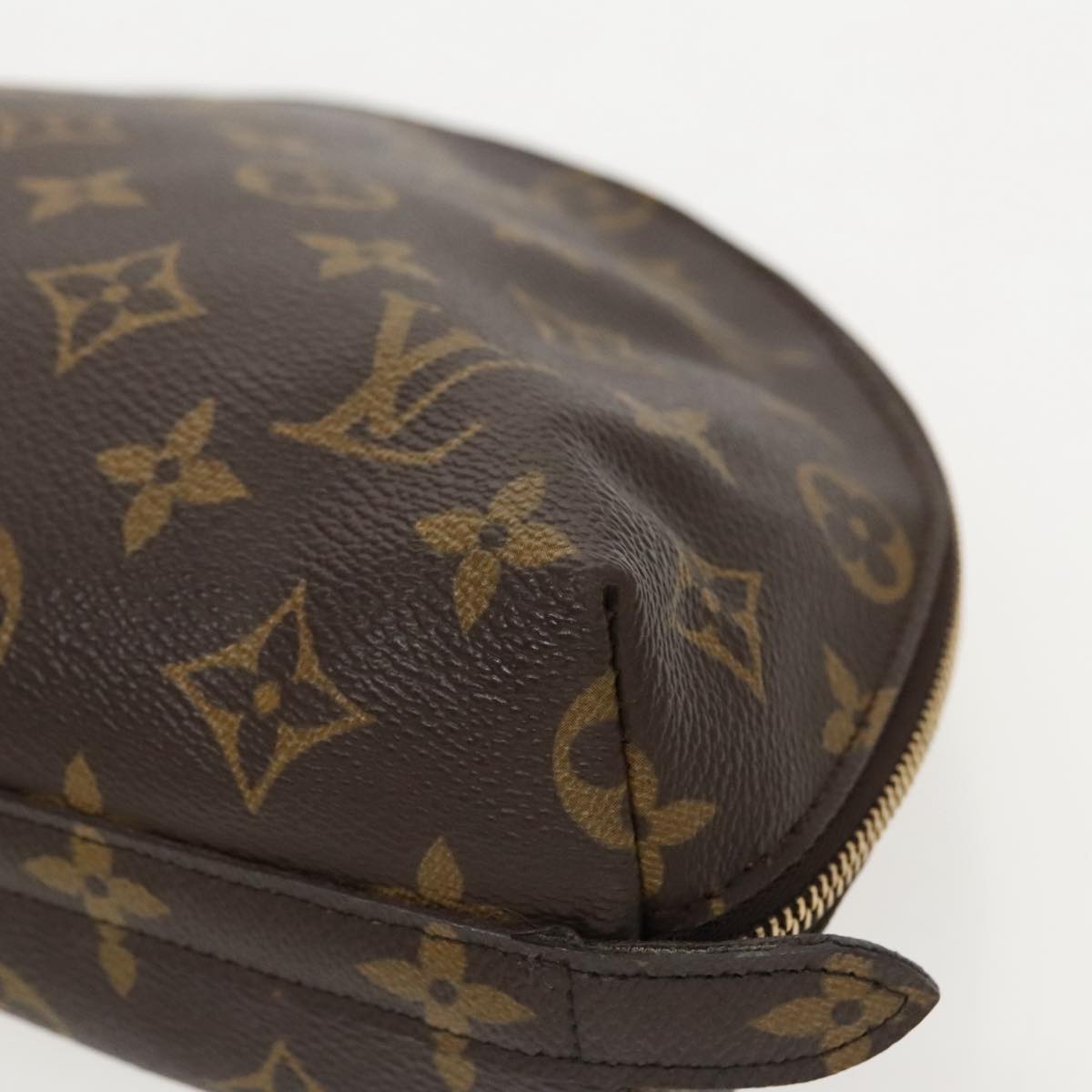 LOUIS VUITTON Monogram Trousse Demi Ronde Cosmetic Pouch M47520 LV Auth 96155