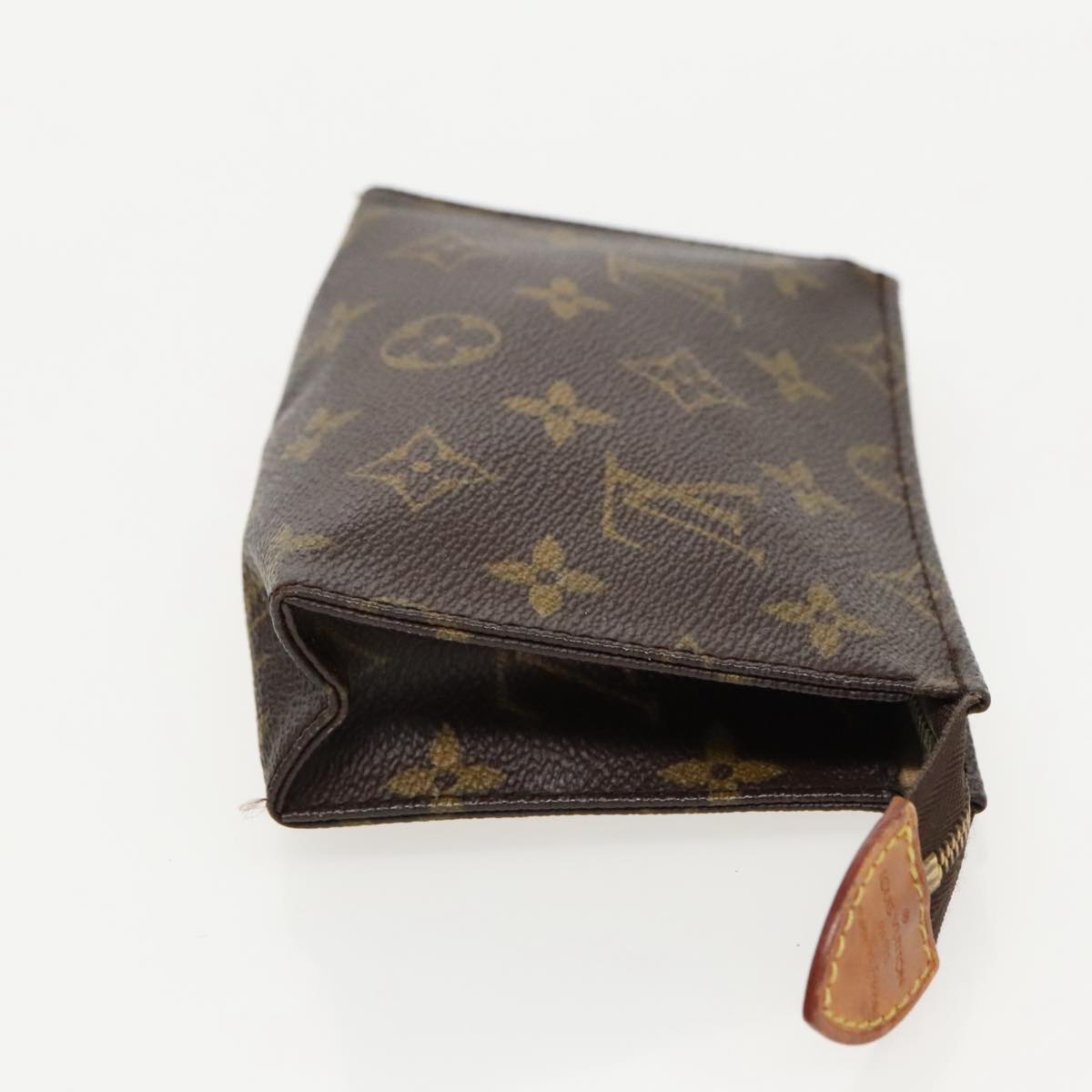 LOUIS VUITTON Monogram Poche Toilette 15 Pouch M47546 LV Auth 96158