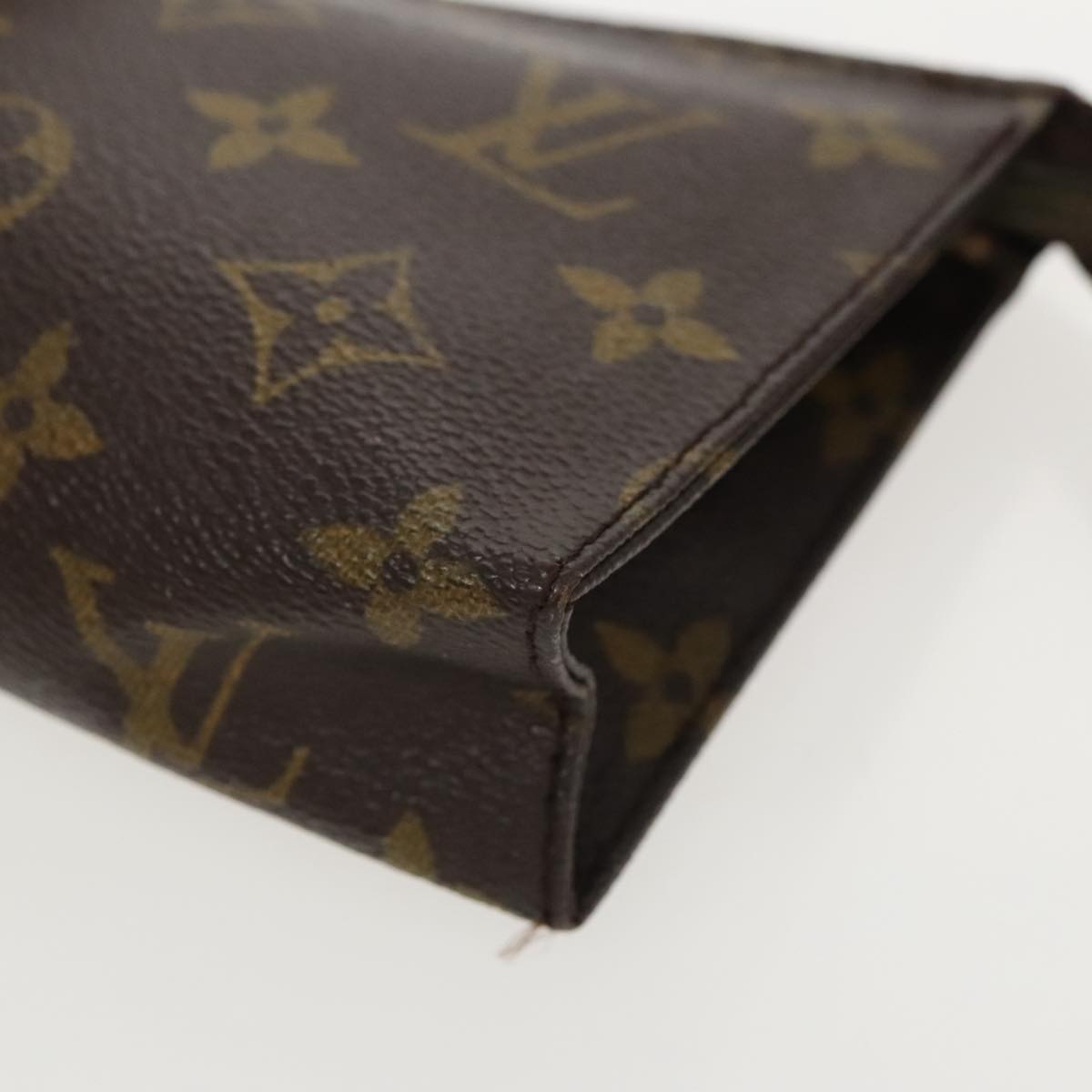 LOUIS VUITTON Monogram Poche Toilette 15 Pouch M47546 LV Auth 96158