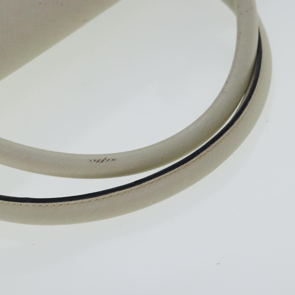 Salvatore Ferragamo Gancini Hand Bag Leather White Silver Auth 96226