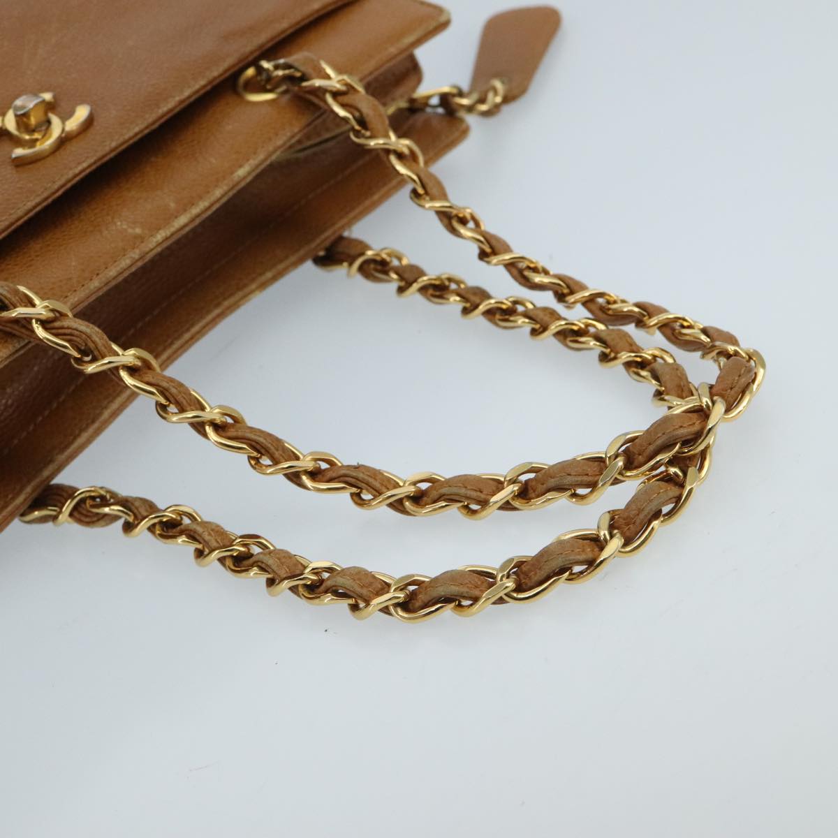 CHANEL Chain Shoulder Bag Caviar Skin Brown Gold CC Auth 96239