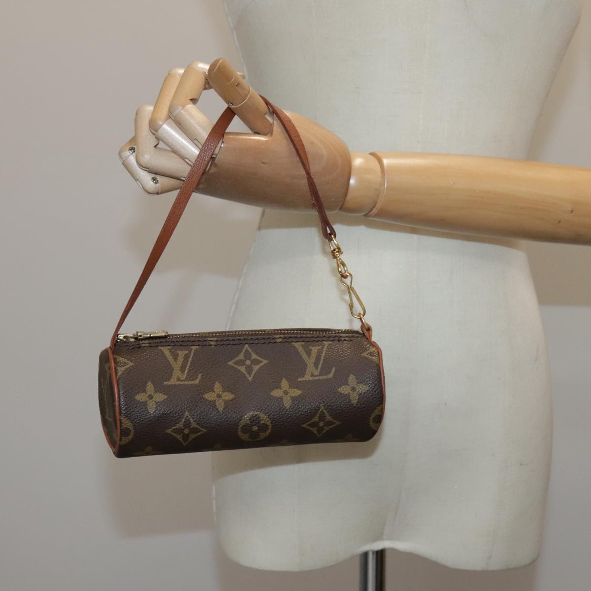 LOUIS VUITTON Monogram Papillon Pouch LV Auth 96248