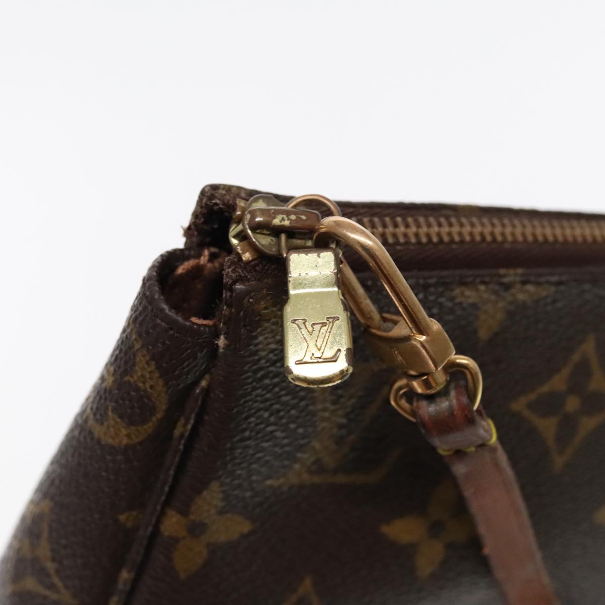 LOUIS VUITTON Monogram Pochette Accessoires Pouch M51980 LV Auth 96275