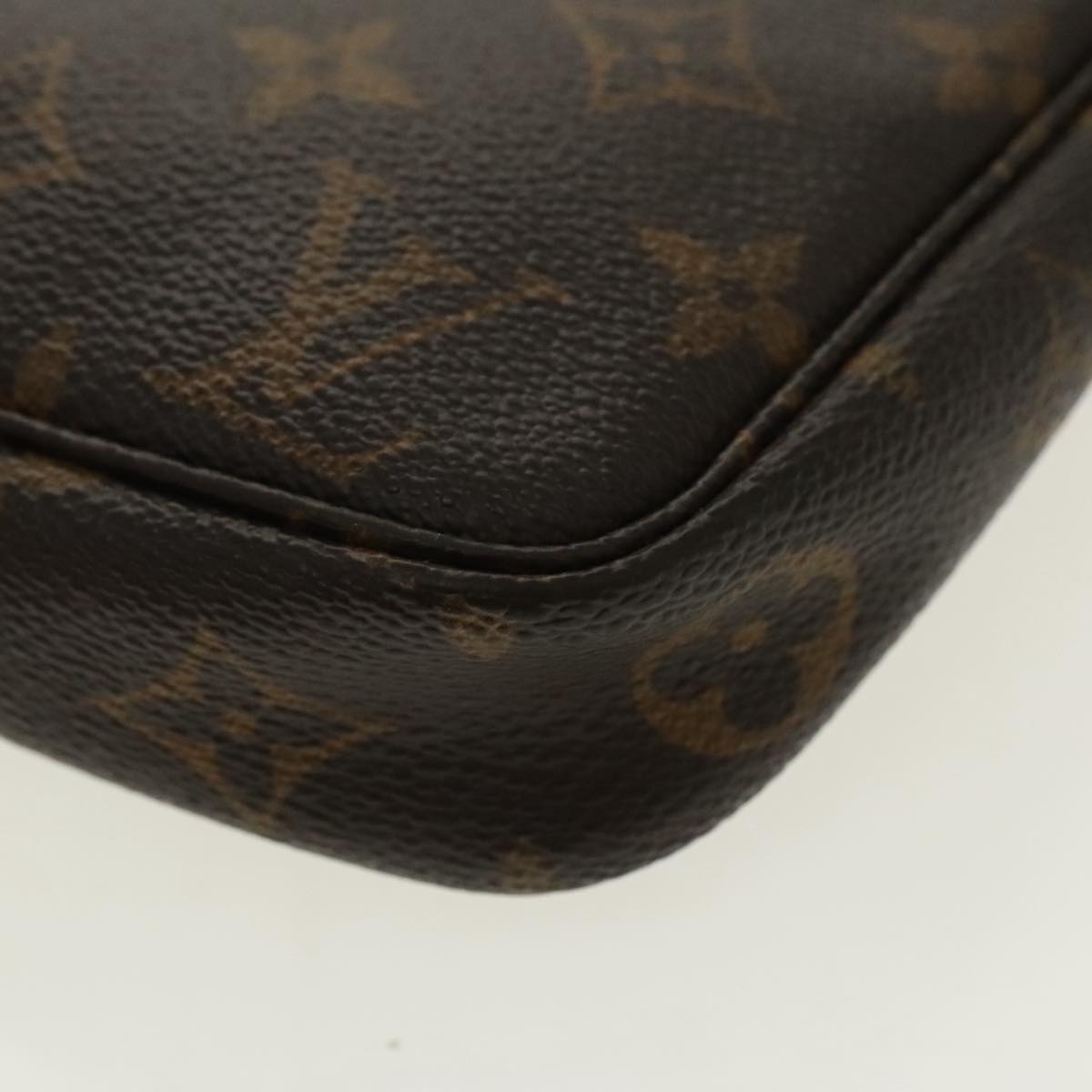 LOUIS VUITTON Monogram Pochette Accessoires Pouch M51980 LV Auth 96362