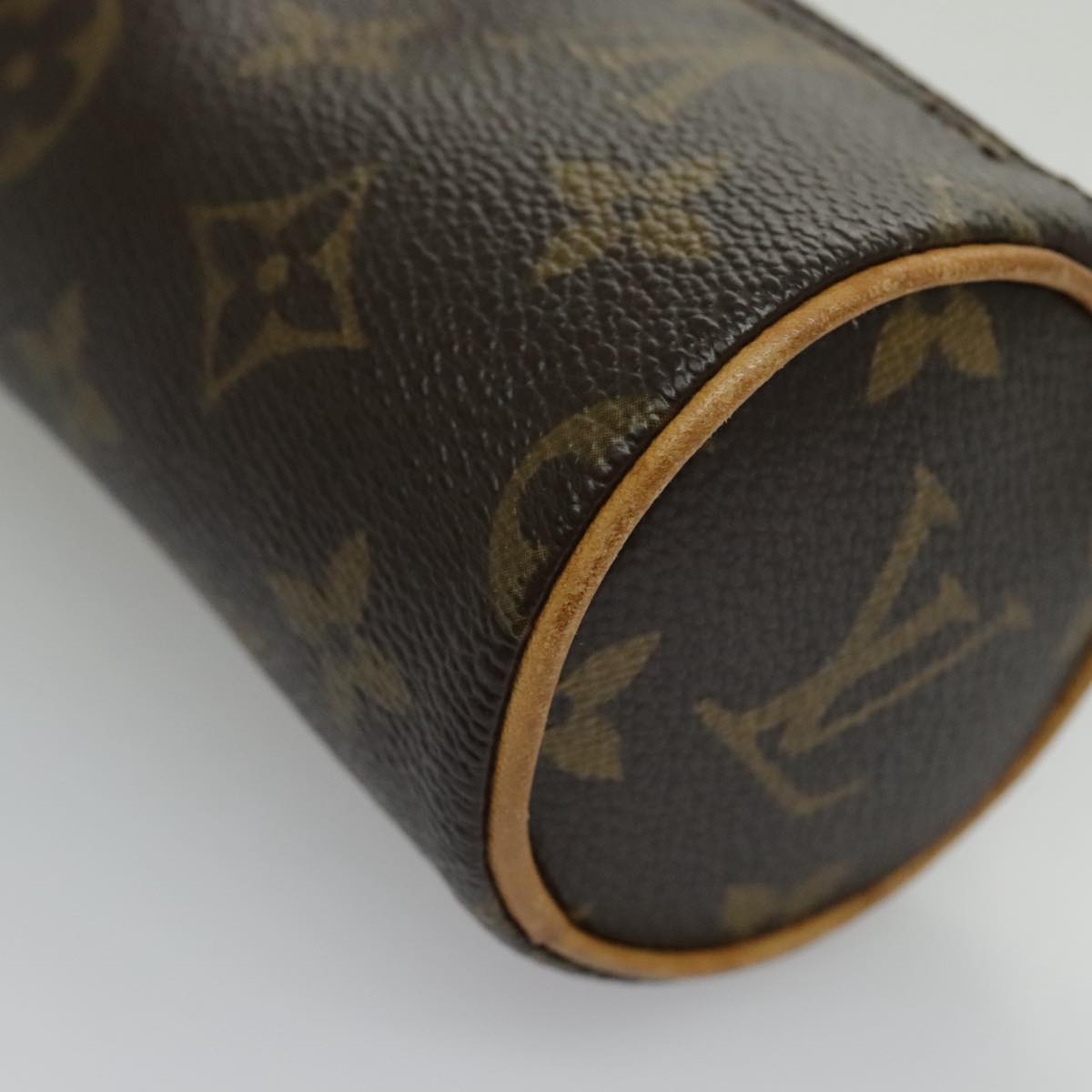 LOUIS VUITTON Monogram Papillon Pouch LV Auth 96391