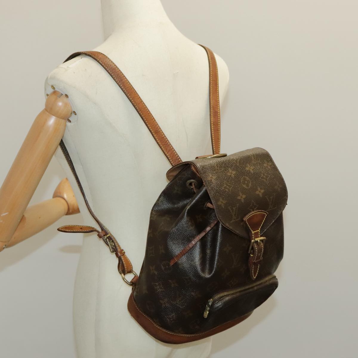 LOUIS VUITTON Monogram Montsouris MM Backpack M51136 LV Auth 96404