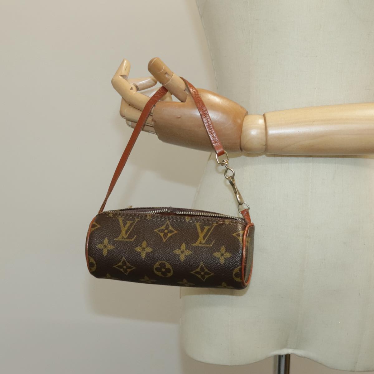 LOUIS VUITTON Monogram Papillon Pouch LV Auth 96422