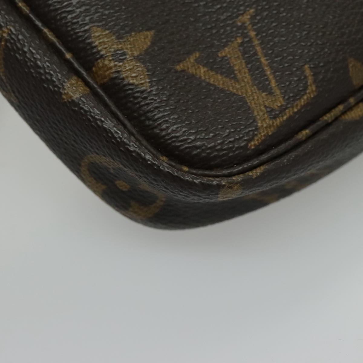 LOUIS VUITTON Monogram Pochette Accessoires Pouch M51980 LV Auth 96494