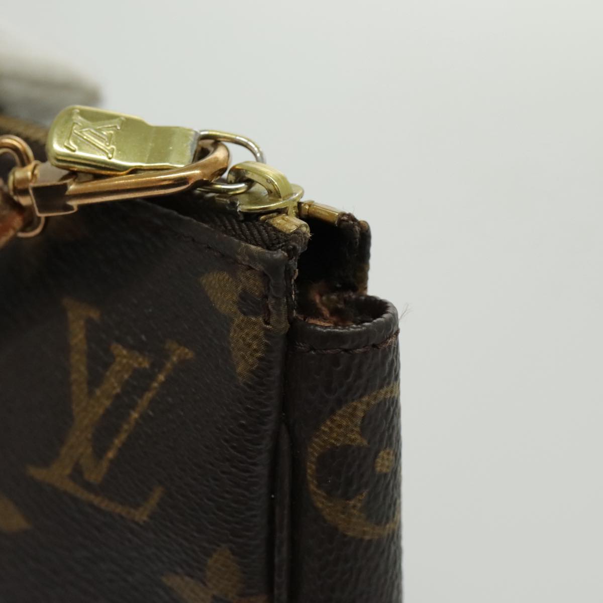 LOUIS VUITTON Monogram Pochette Accessoires Pouch M51980 LV Auth 96494