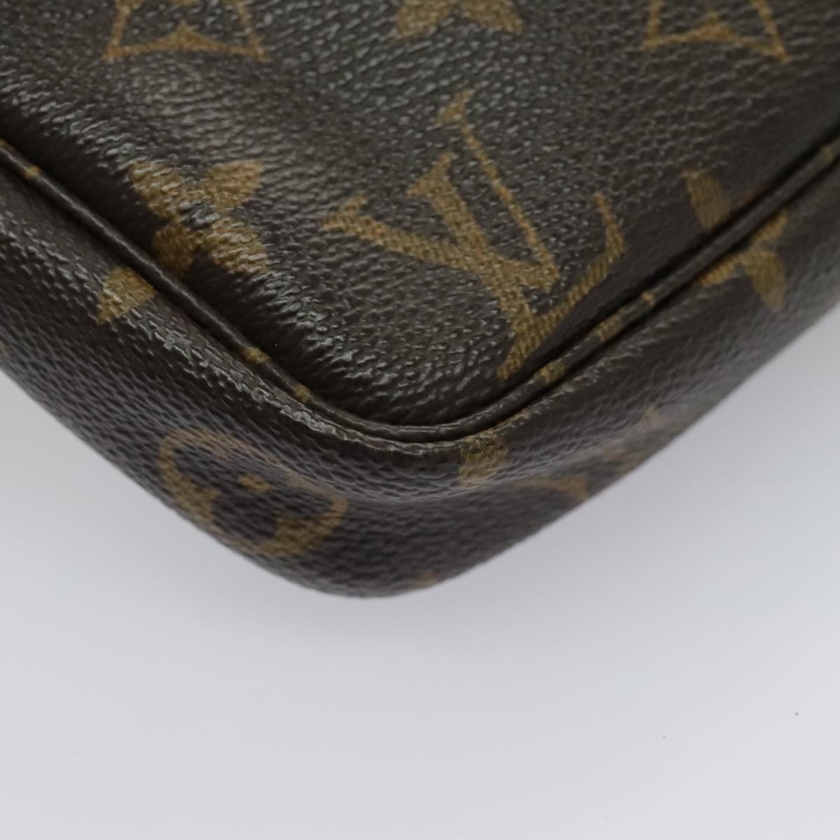 LOUIS VUITTON Monogram Pochette Accessoires Pouch M51980 LV Auth 96499