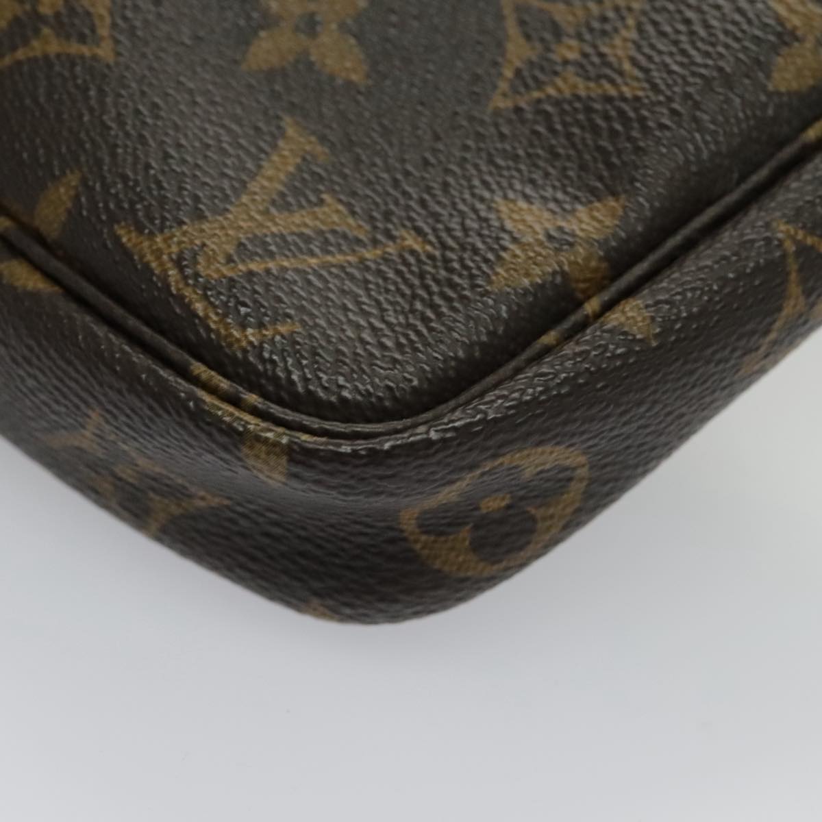 LOUIS VUITTON Monogram Pochette Accessoires Pouch M51980 LV Auth 96499