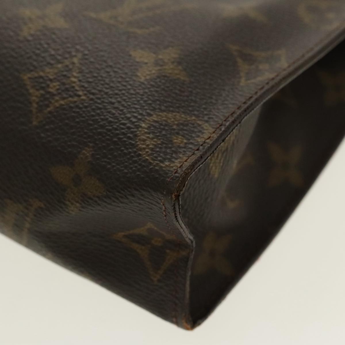 LOUIS VUITTON Monogram Poche Toilette 26 Pouch M47542 LV Auth 96504