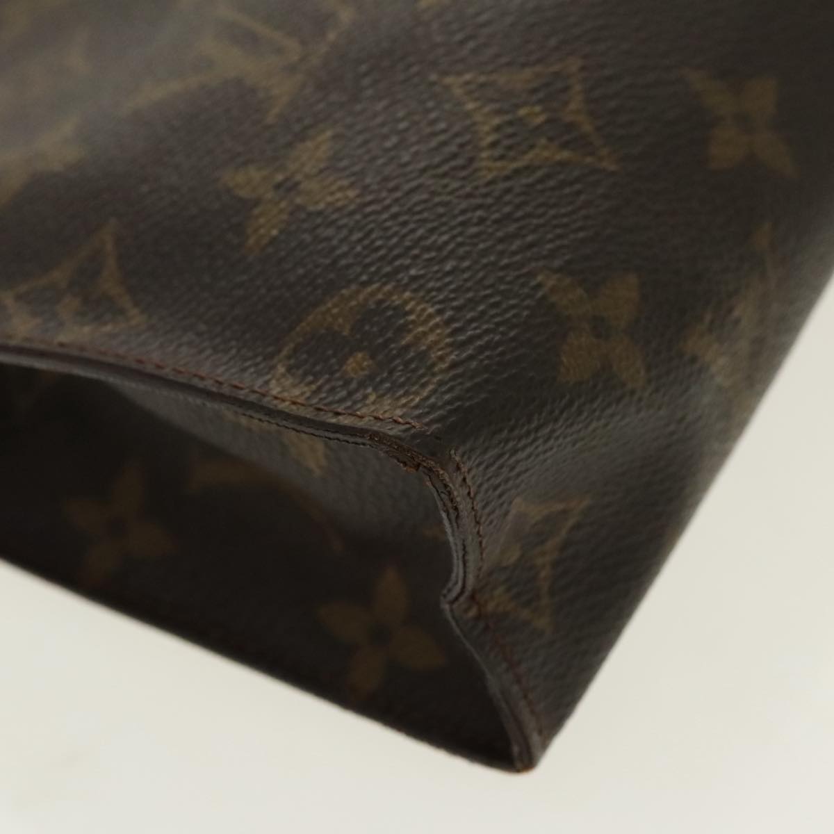 LOUIS VUITTON Monogram Poche Toilette 26 Pouch M47542 LV Auth 96504