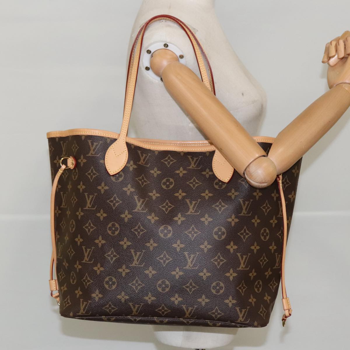 LOUIS VUITTON Monogram Neverfull MM Tote Bag M40156 LV Auth 96507A