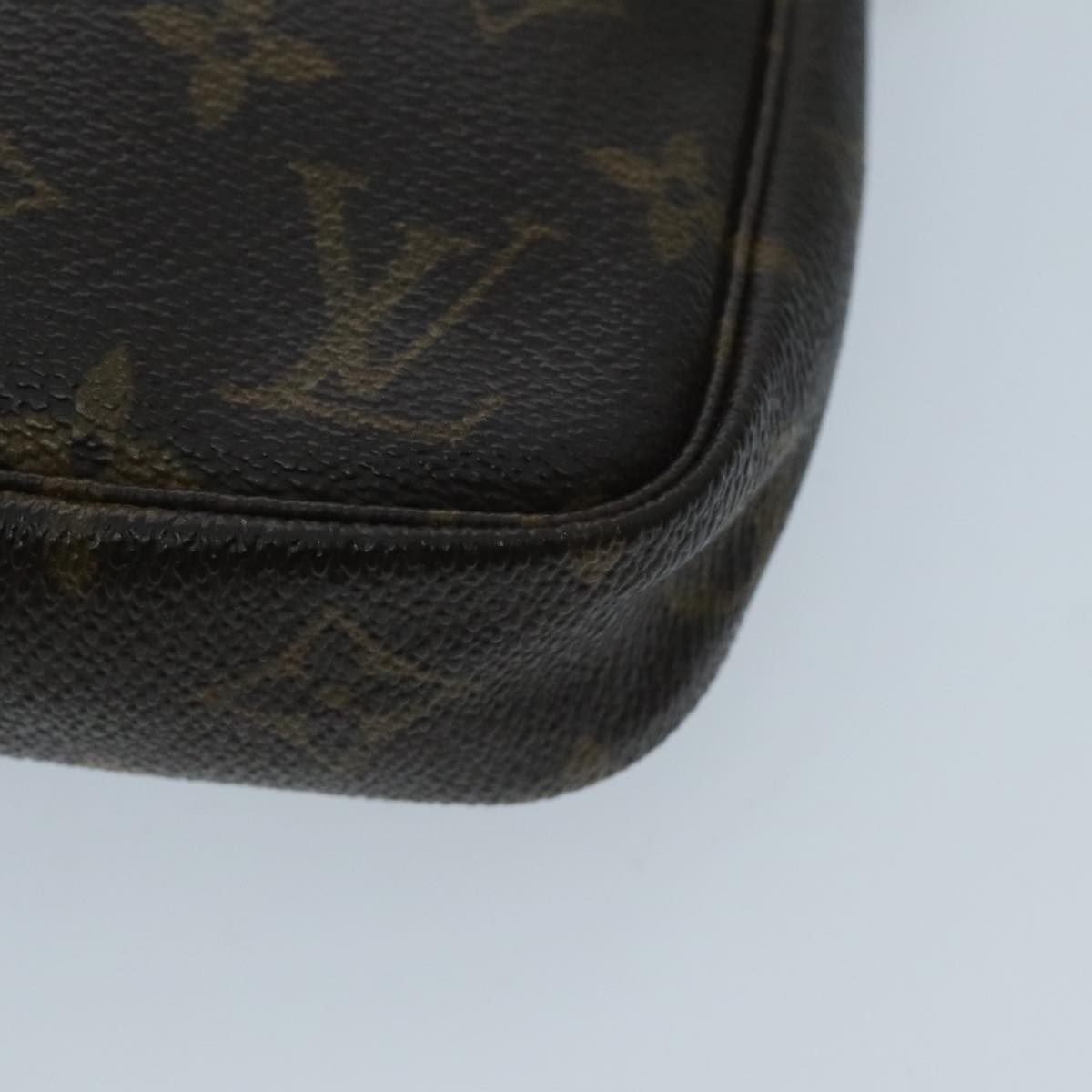 LOUIS VUITTON Monogram Pochette Accessoires Pouch M51980 LV Auth 96531