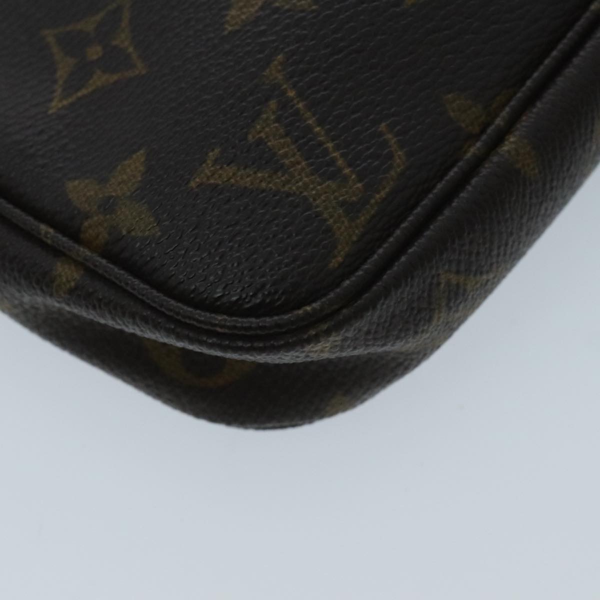 LOUIS VUITTON Monogram Pochette Accessoires Pouch M51980 LV Auth 96532