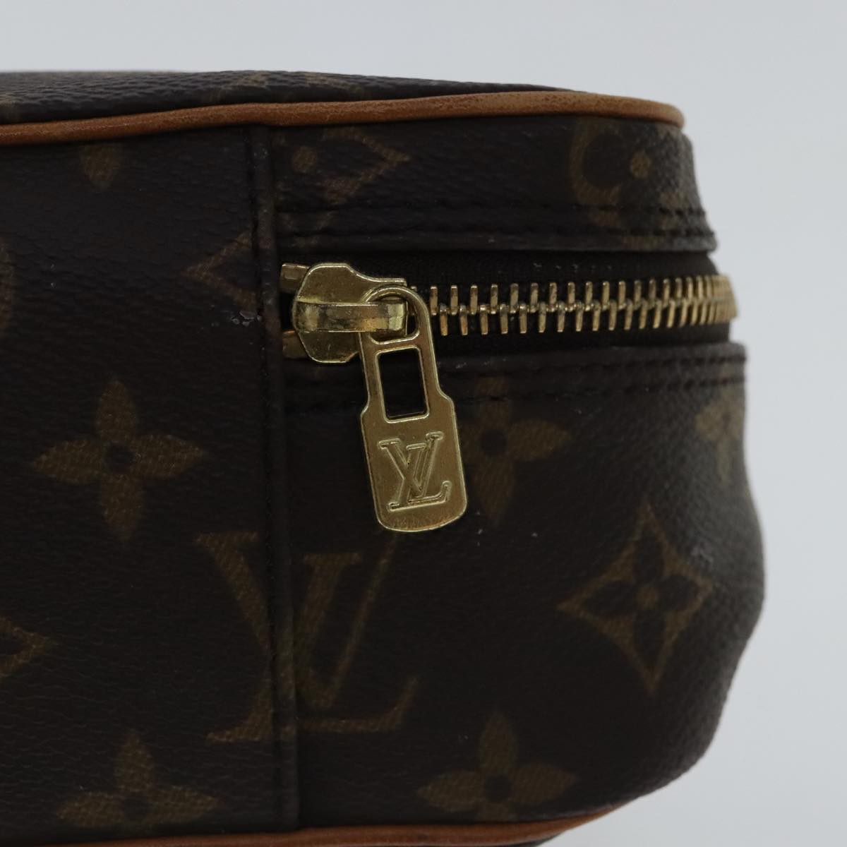 LOUIS VUITTON Monogram Trousse Boite Cosmetic Pouch M47640 LV Auth 96549