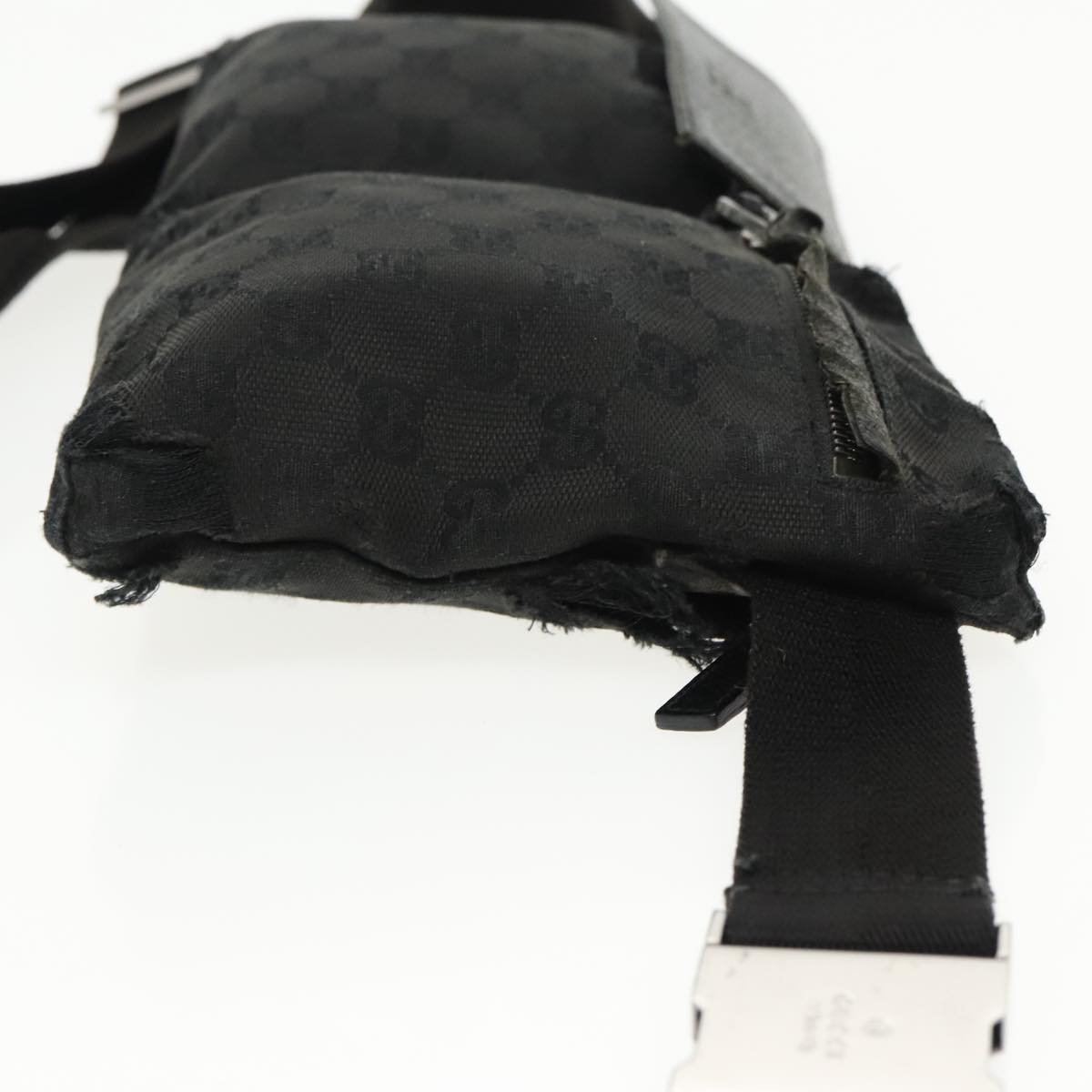 GUCCI GG Canvas Waist bag Black Silver Auth 96654