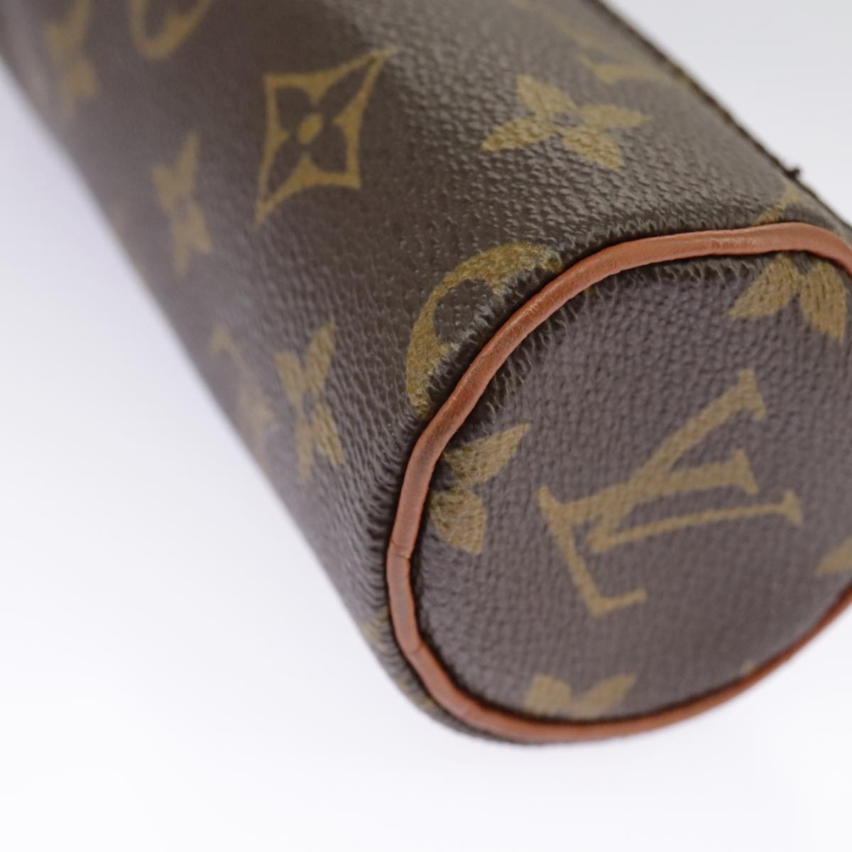 LOUIS VUITTON Monogram Papillon Pouch Pouch LV Auth 96858