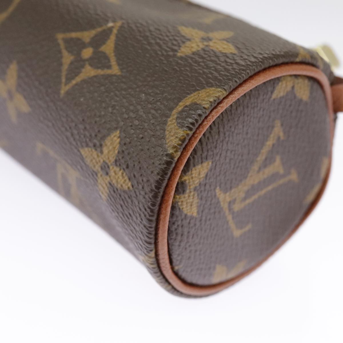 LOUIS VUITTON Monogram Papillon Pouch Pouch LV Auth 96904