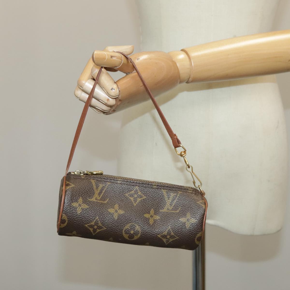 LOUIS VUITTON Monogram Papillon Pouch LV Auth 96905