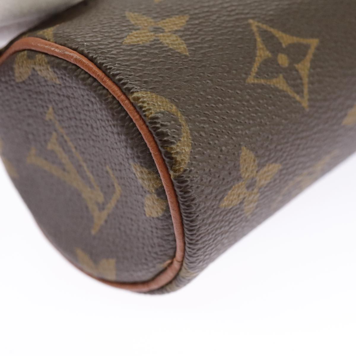 LOUIS VUITTON Monogram Papillon Pouch LV Auth 96927