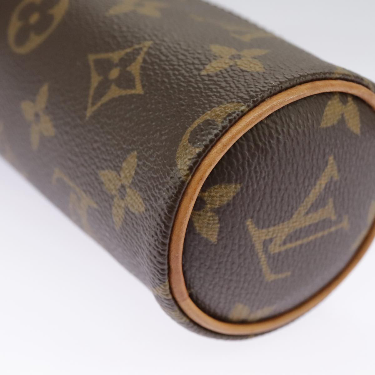 LOUIS VUITTON Monogram Papillon Pouch Pouch LV Auth 96928