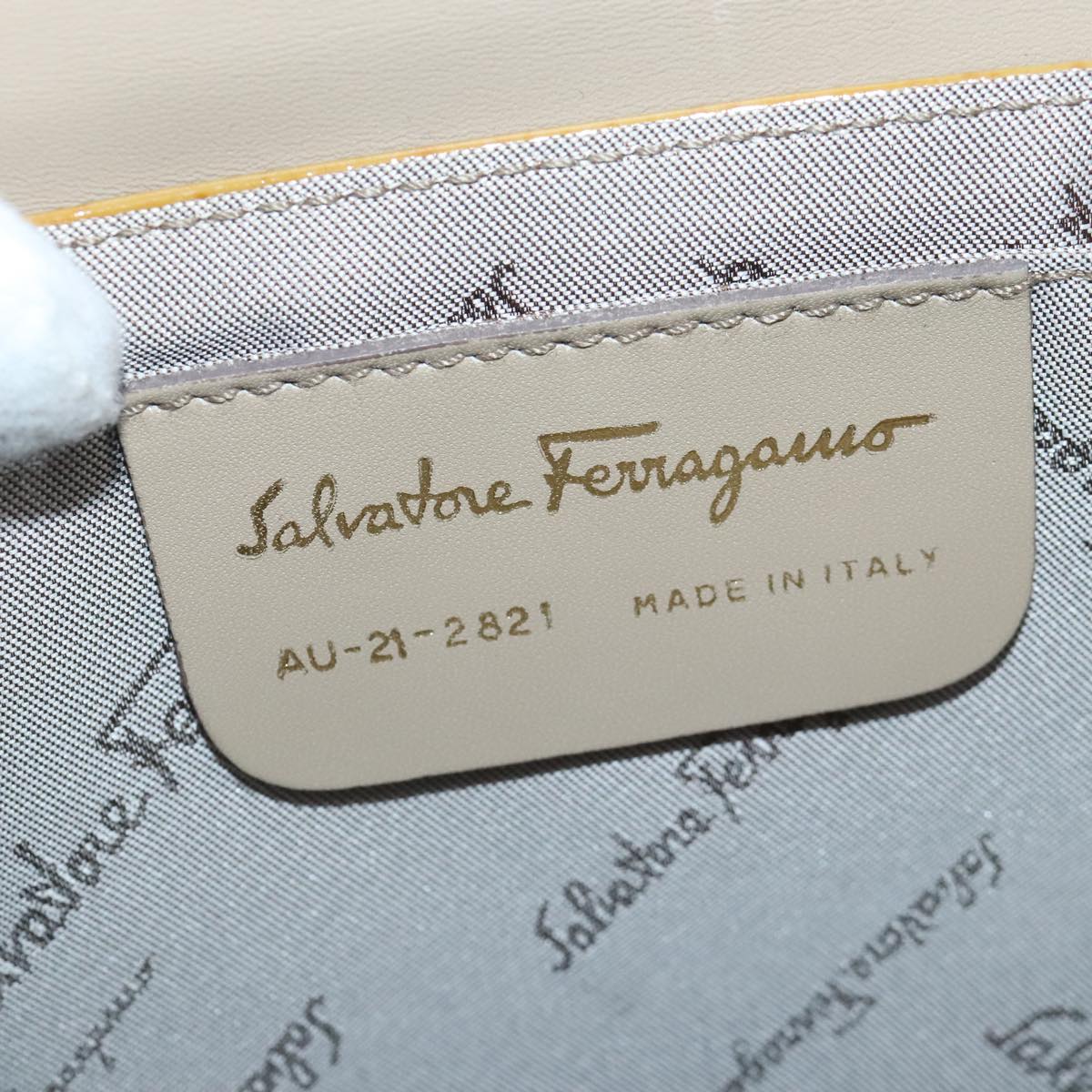 Salvatore Ferragamo Gancini Shoulder Bag Enamel Yellow Gold Auth 97073